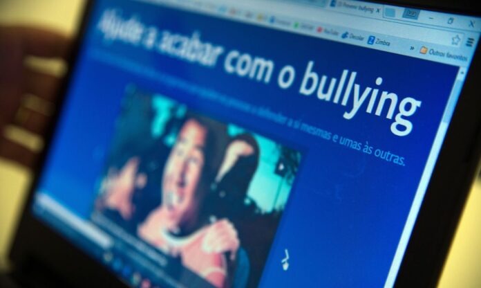 Brasília - O Facebook lançou plataforma com ferramentas para ajudar adolescentes, pais e professores a evitar e combater o bullying em redes sociais (Marcello Casal Jr/Agência Brasil) © Marcello Casal jr/Agência Brasil